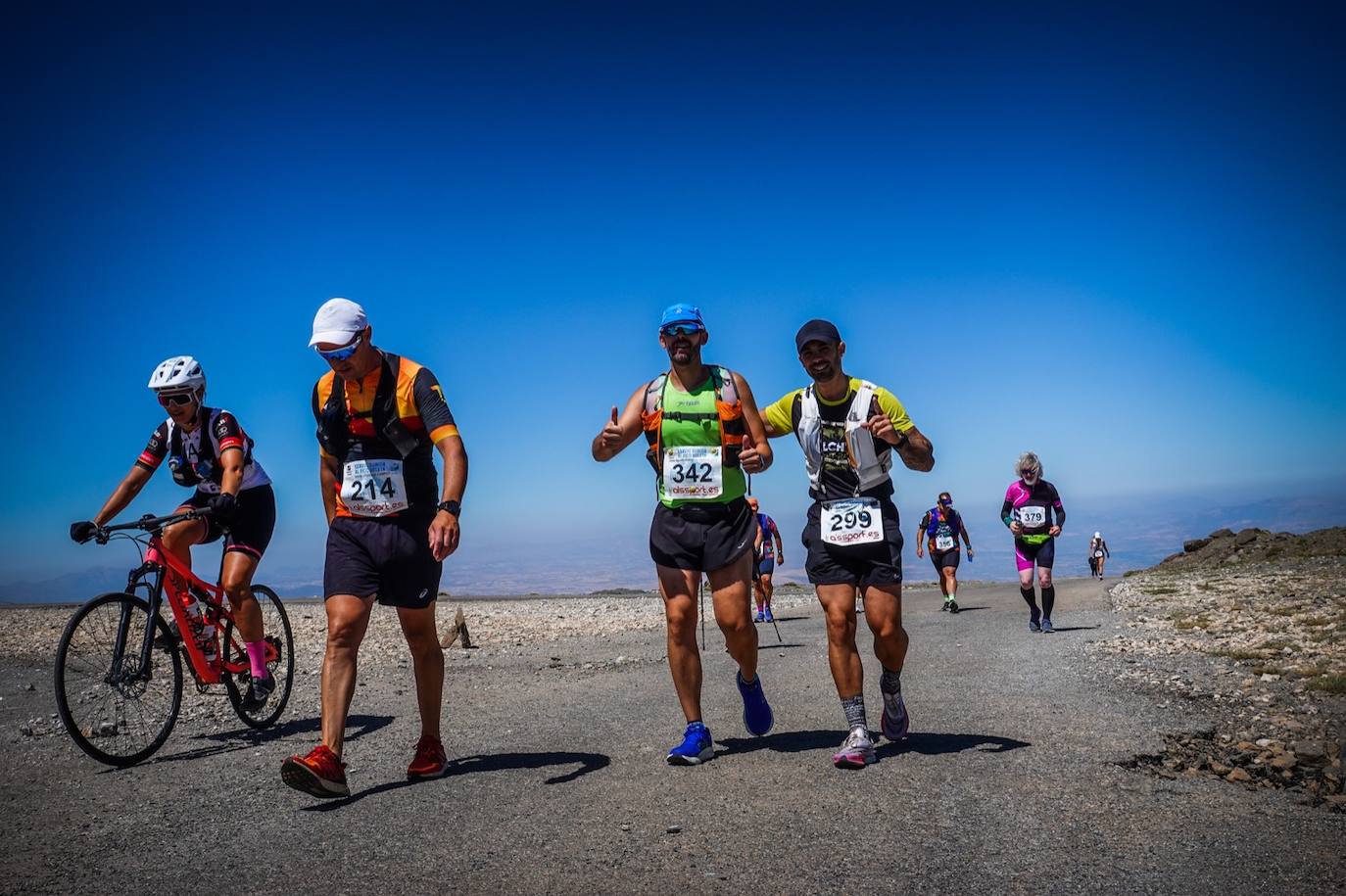 La 38 edición de la Subida Internacional Pico Veleta se ha celebrado este domingo.