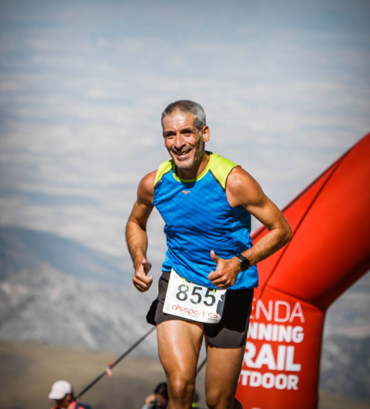 La 38 edición de la Subida Internacional Pico Veleta se ha celebrado este domingo.