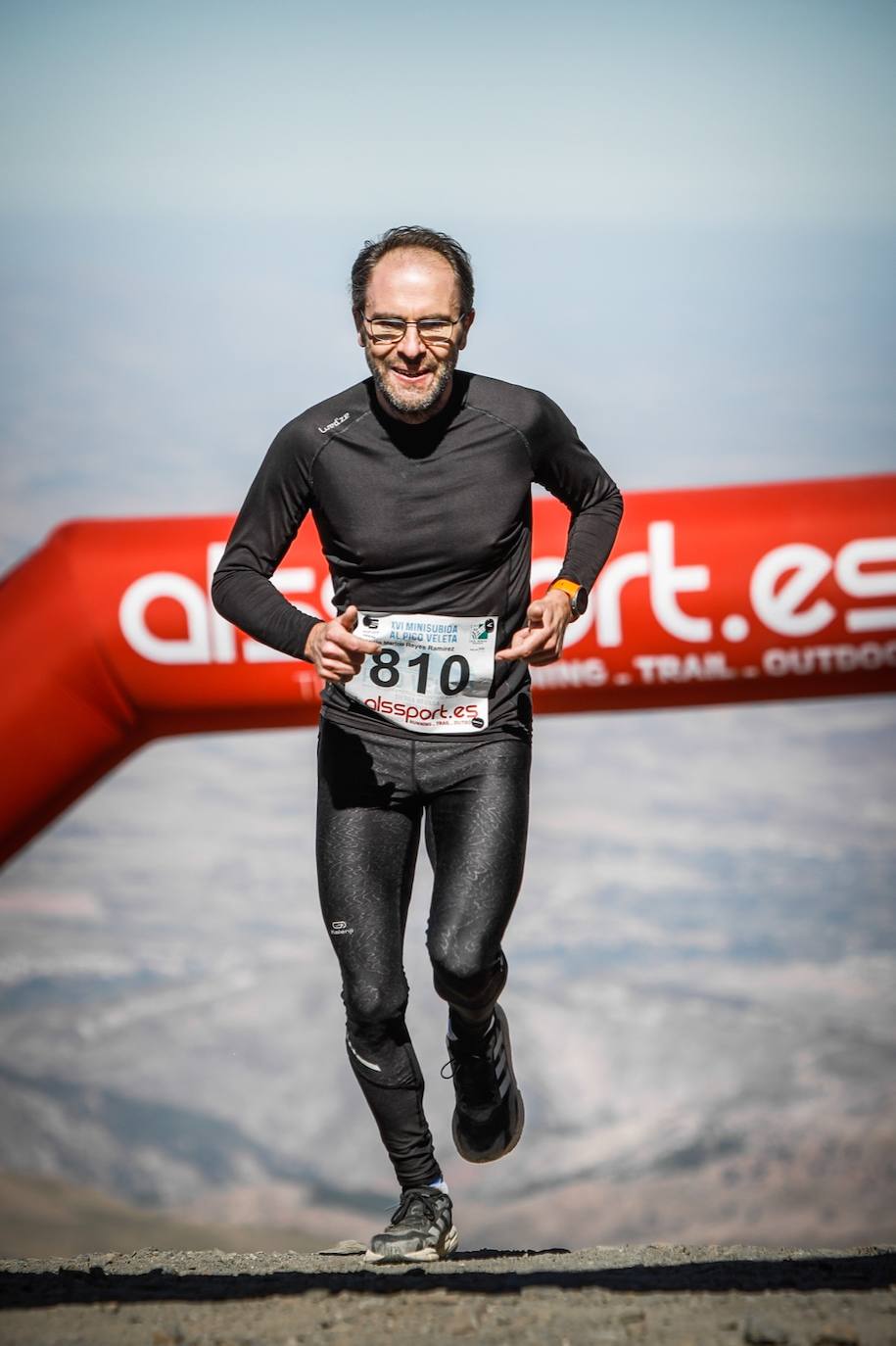 La 38 edición de la Subida Internacional Pico Veleta se ha celebrado este domingo.