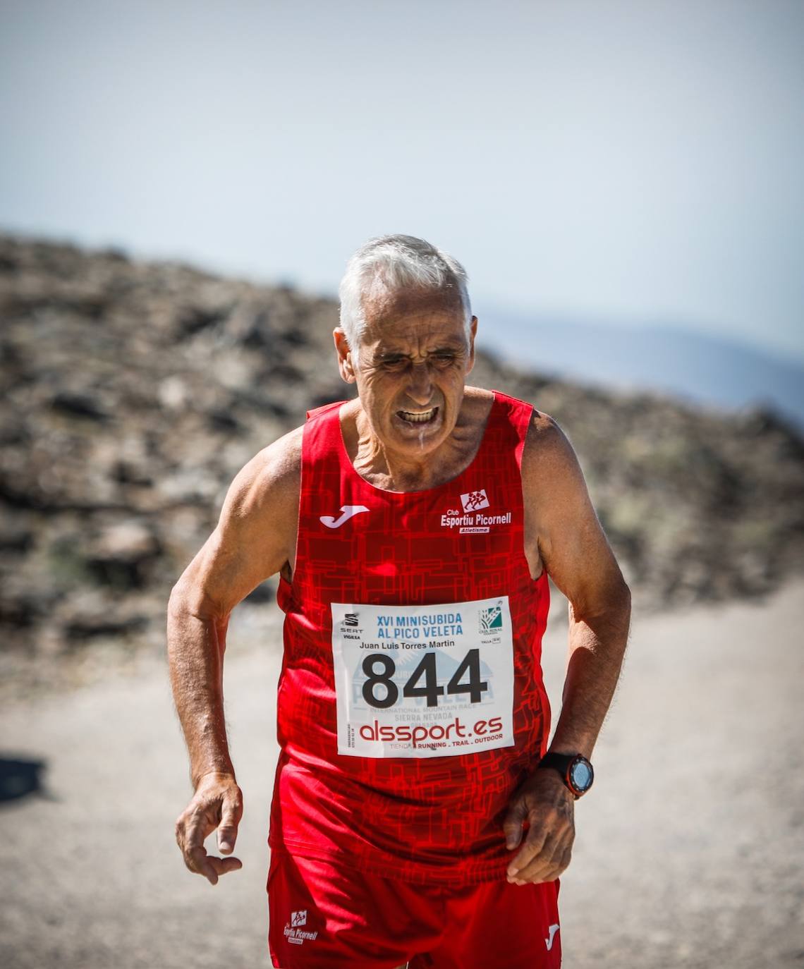 La 38 edición de la Subida Internacional Pico Veleta se ha celebrado este domingo.