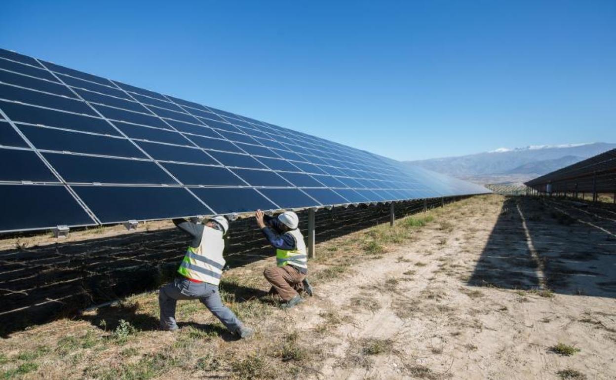 Planta solar fotovoltaica de Escúzar
