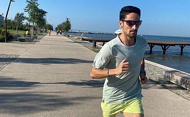 Ignacio Fontes corre durante un entrenamiento en Lisboa. 