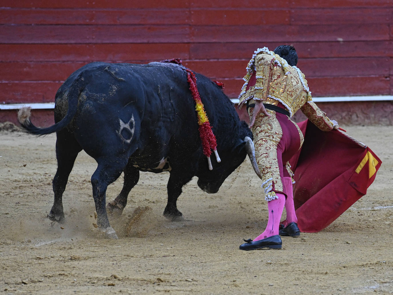 Emilio De Justo y Roca Rey brindaron una gran tarde de toros. 