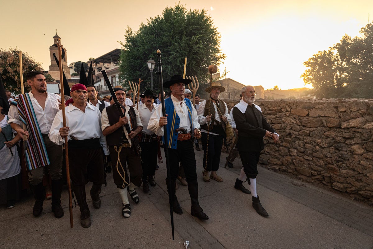 La Peza se vuelca en la recreación del 'alcalde carbonero' y la Guerra de la Independencia