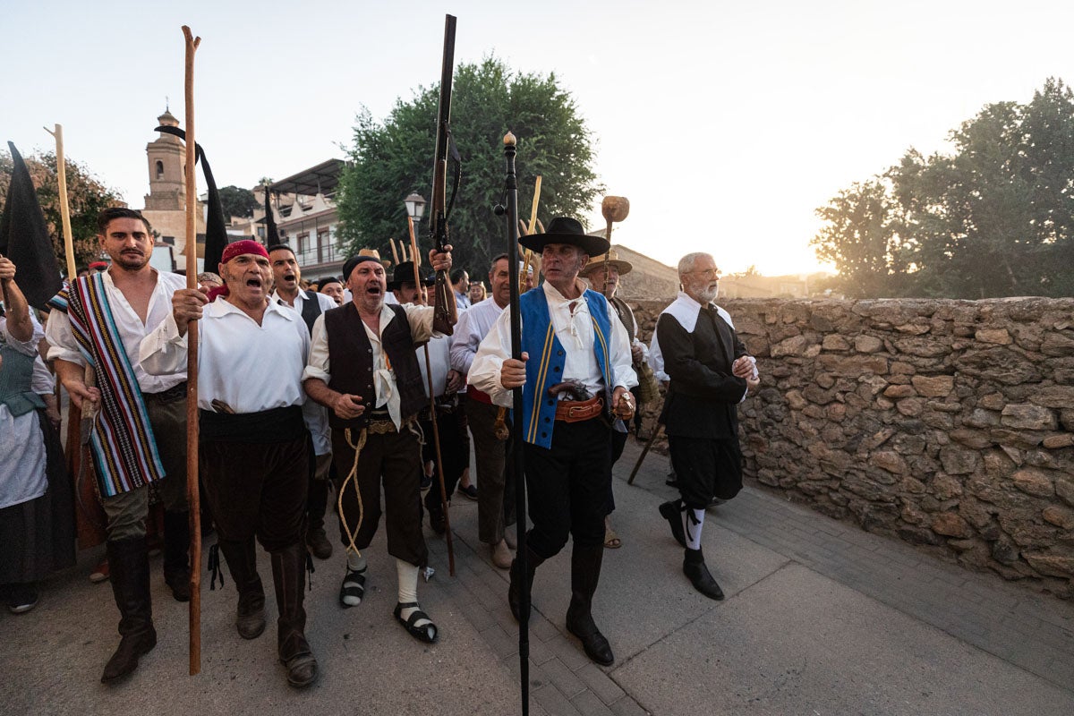 La Peza se vuelca en la recreación del 'alcalde carbonero' y la Guerra de la Independencia