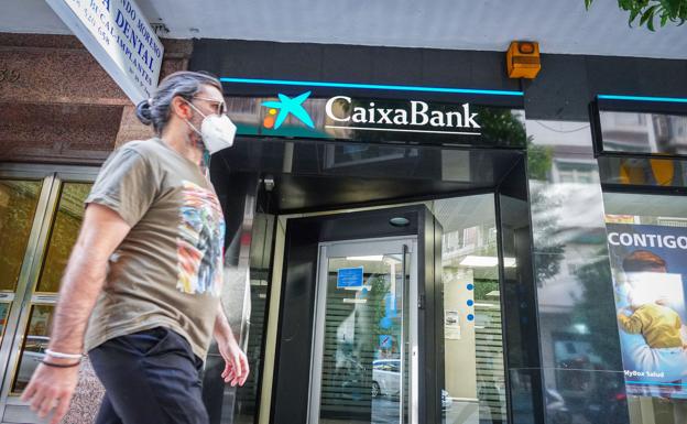 Los consejos de Caixabank para evitar estafas al comprar por internet.