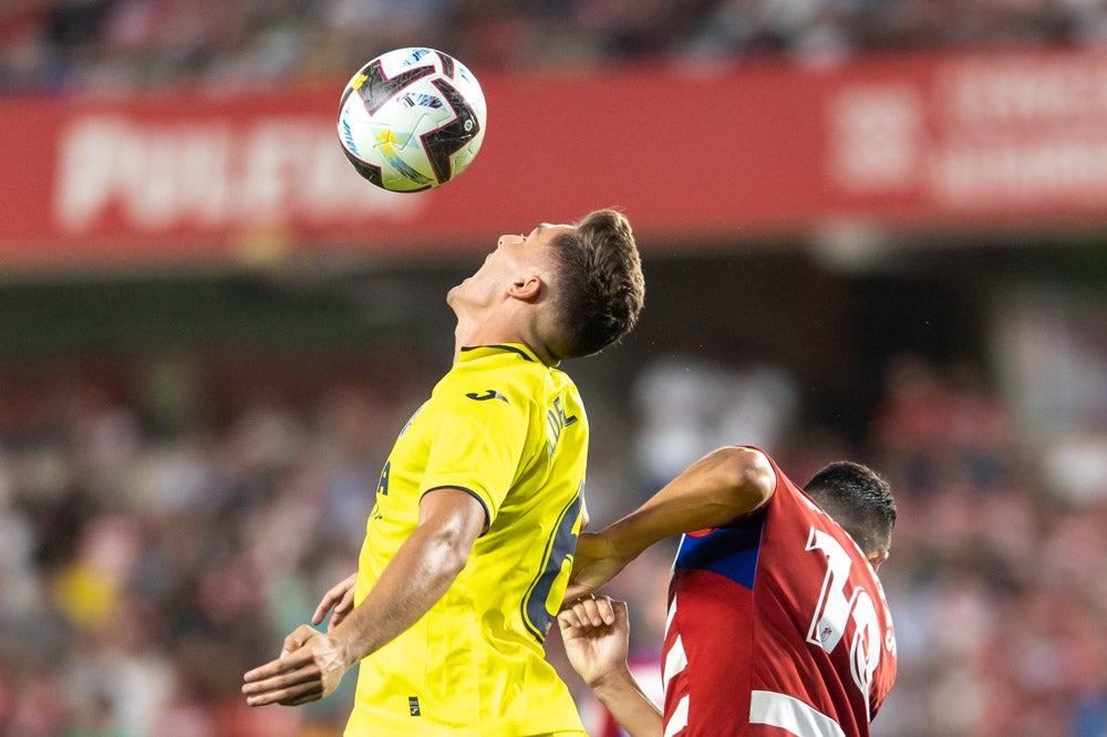 Repasa en fotos los mejores momentos del partido disputado este lunes en Los Cármenes