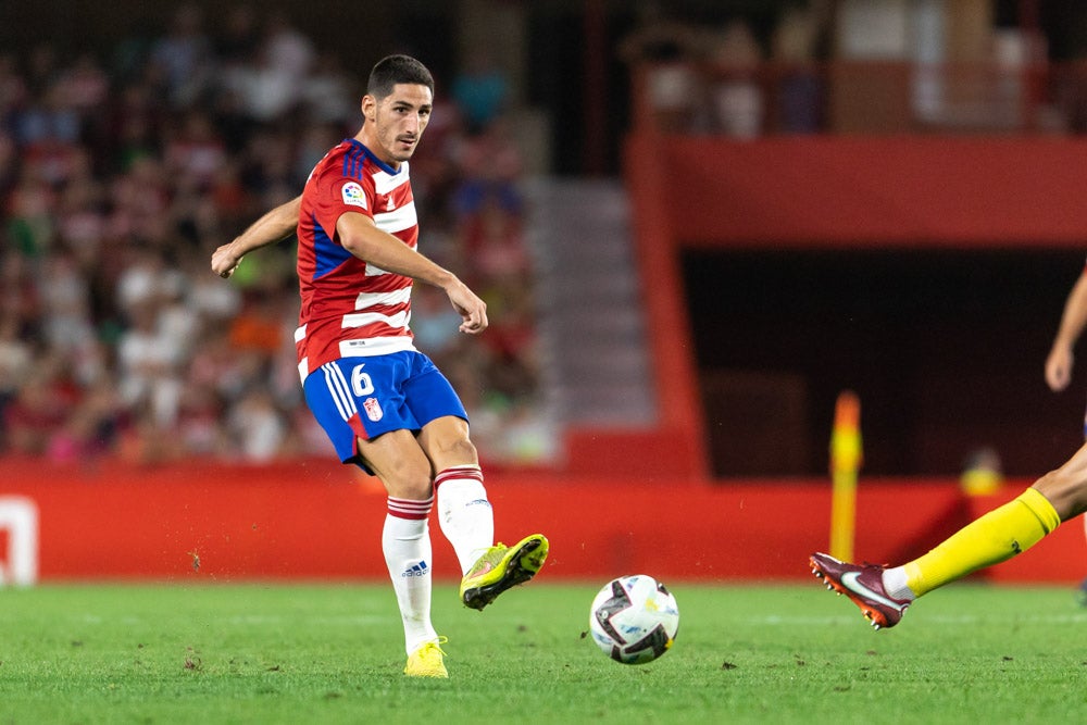 Repasa en fotos los mejores momentos del partido disputado este lunes en Los Cármenes