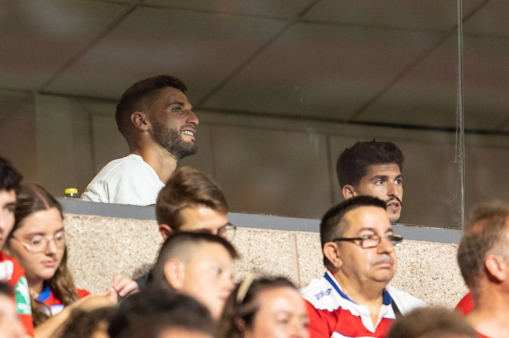 Repasa en fotos los mejores momentos del partido disputado este lunes en Los Cármenes