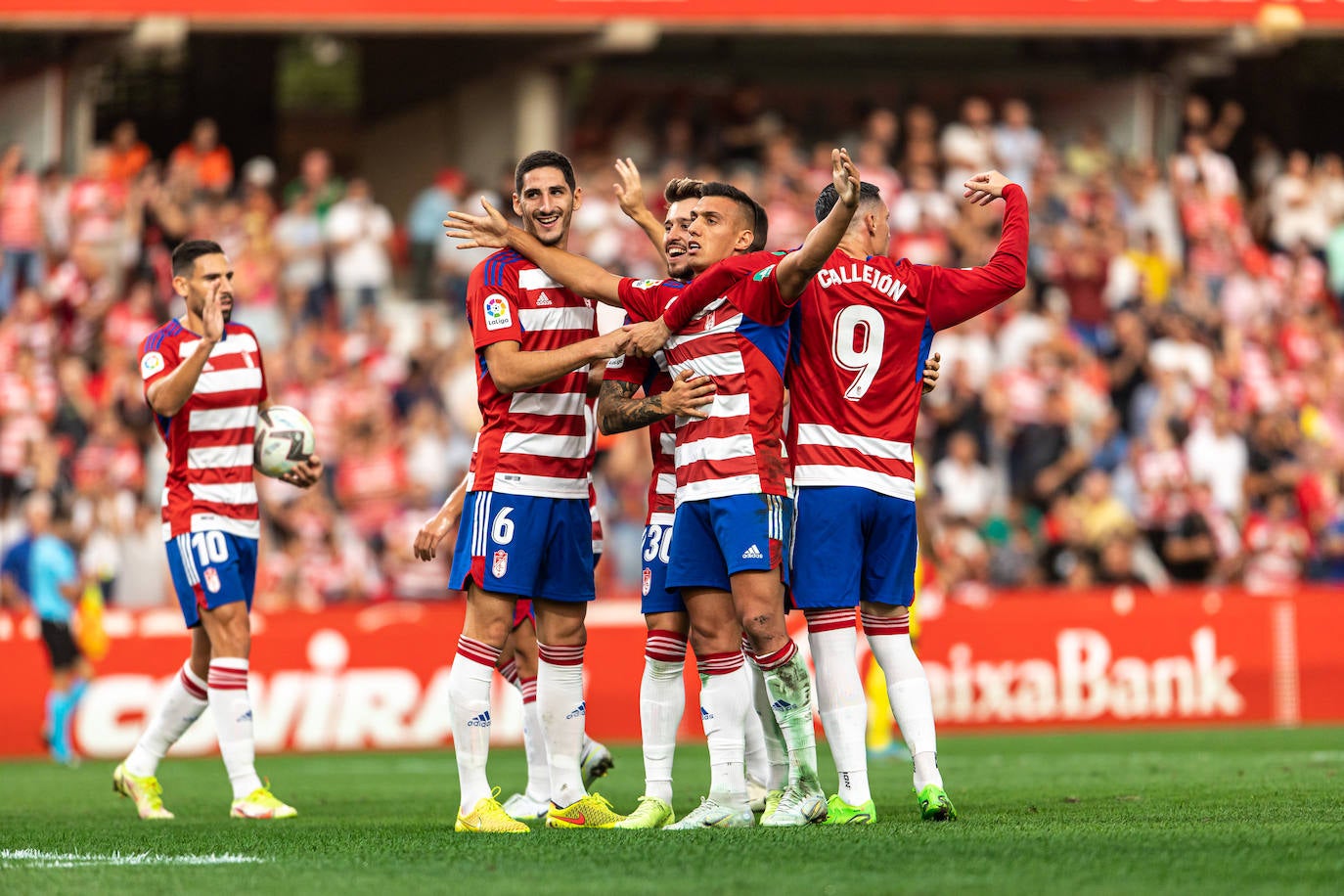 Repasa en fotos los mejores momentos del partido disputado este lunes en Los Cármenes