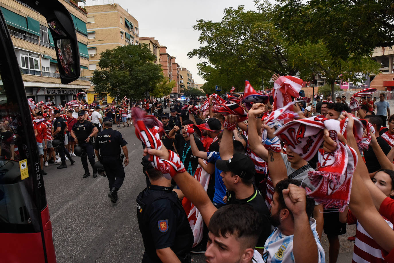 Repasa en fotos los mejores momentos del partido disputado este lunes en Los Cármenes