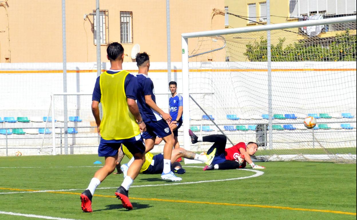 El Linares no descansó el lunes, mañana empieza a preparar la salida al campo de Unionistas Salamanca. 