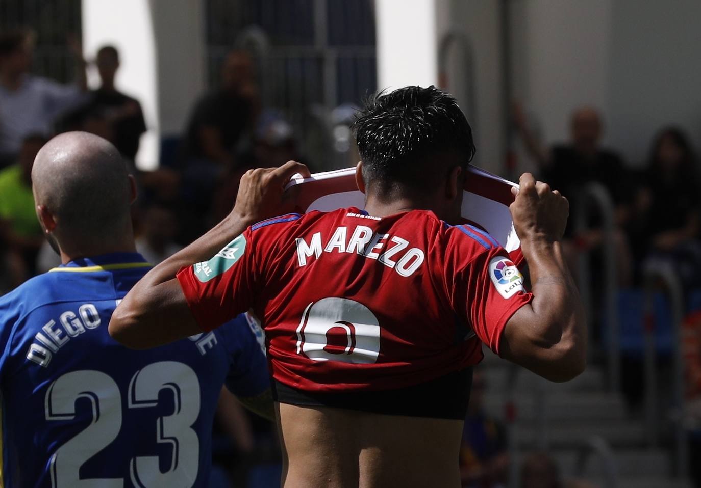 El Granada disputa en Andorra el primer encuentro oficial del fútbol profesional español fuera del país ante el equipo de Piqué