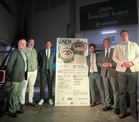 Participantes en la presentación de los festejos taurinos de San Lucas. 