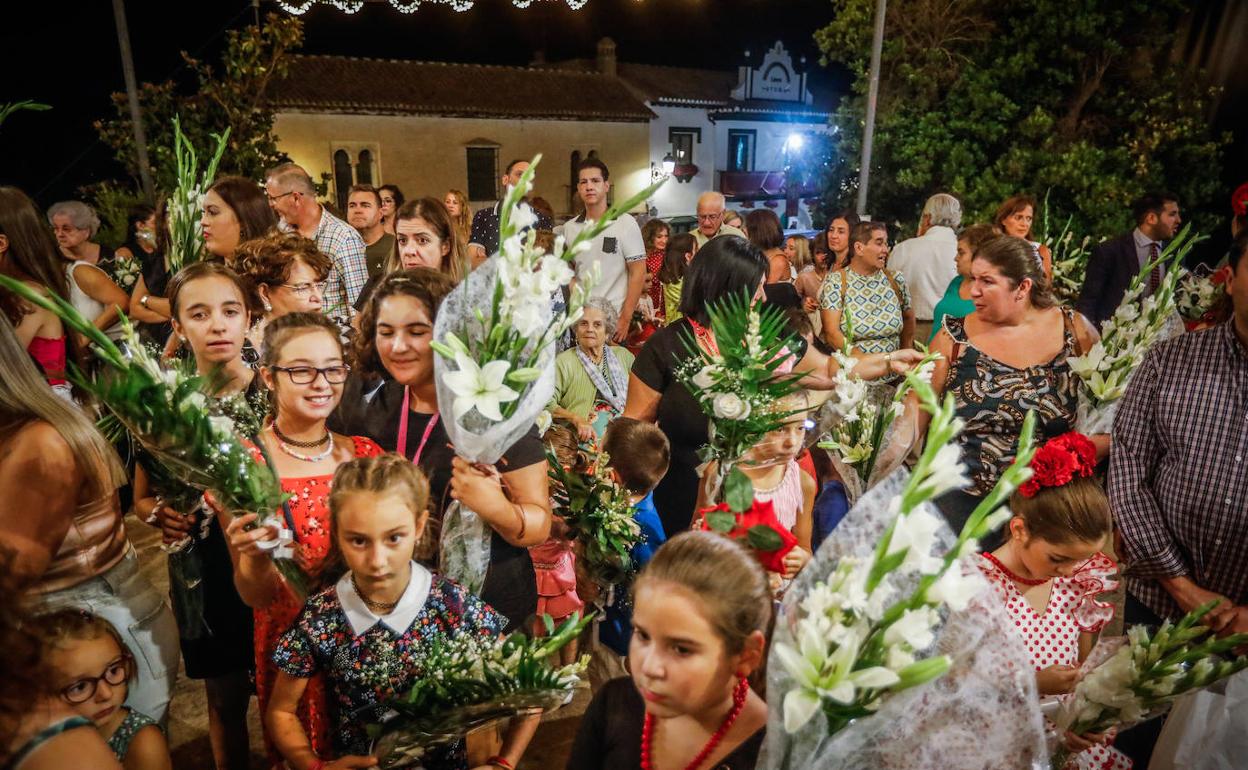 Ofrenda floral a la Virgen de la Aurora. 