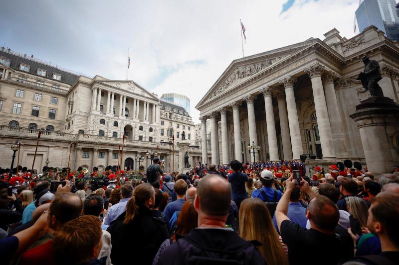 El segundo acto de proclamación ha sido en el Royal Exchange de Londres. 