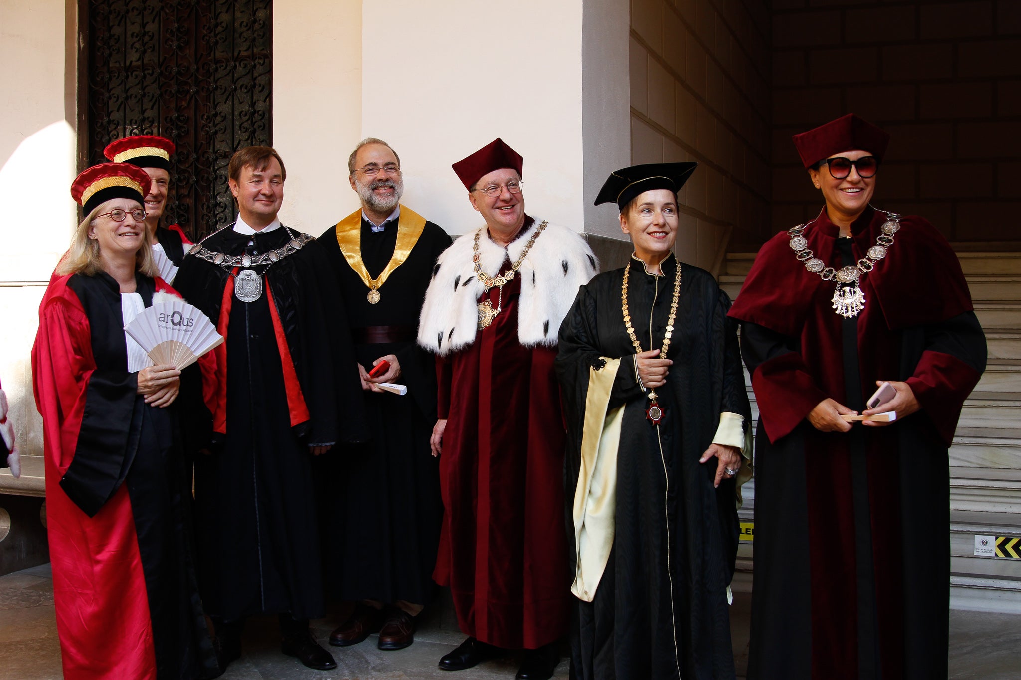 La rectora Pilar Aranda preside su última apertura de curso y recibe una emotiva ovación.