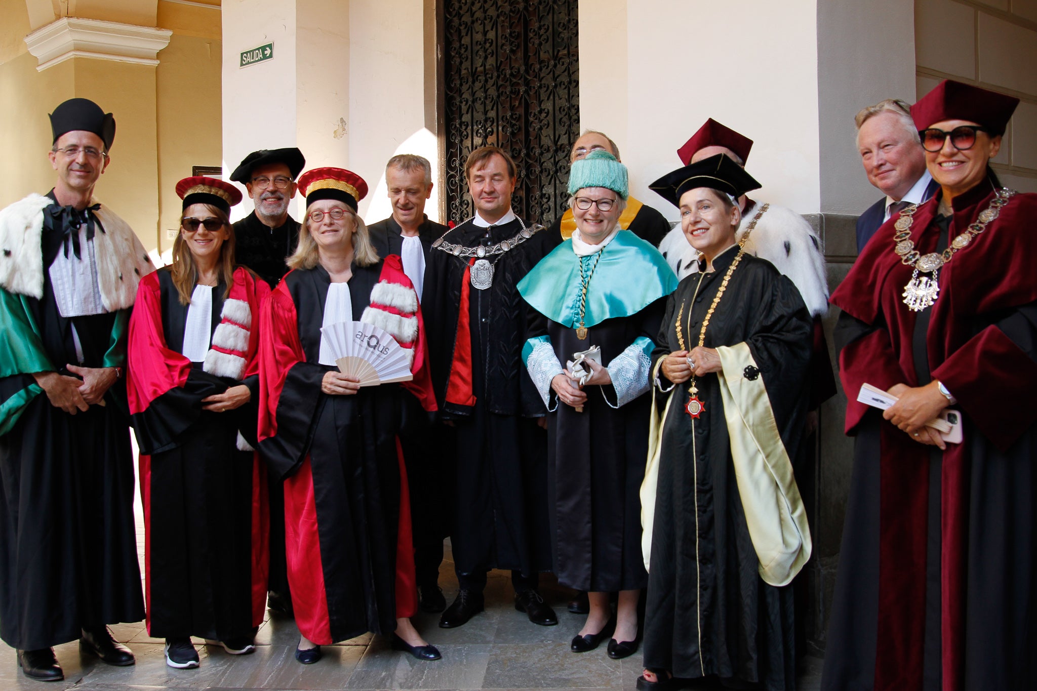 La rectora Pilar Aranda preside su última apertura de curso y recibe una emotiva ovación.