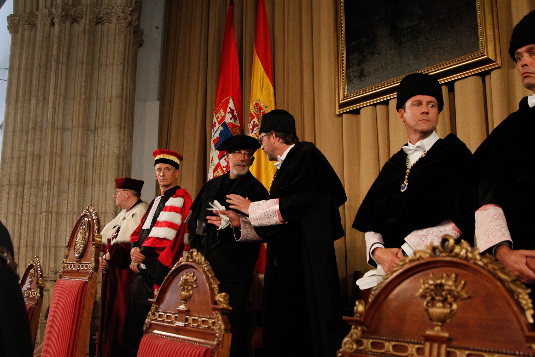 La rectora Pilar Aranda preside su última apertura de curso y recibe una emotiva ovación.