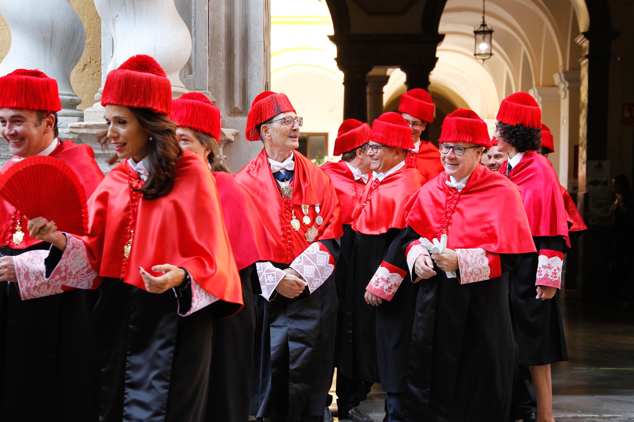 La rectora Pilar Aranda preside su última apertura de curso y recibe una emotiva ovación.