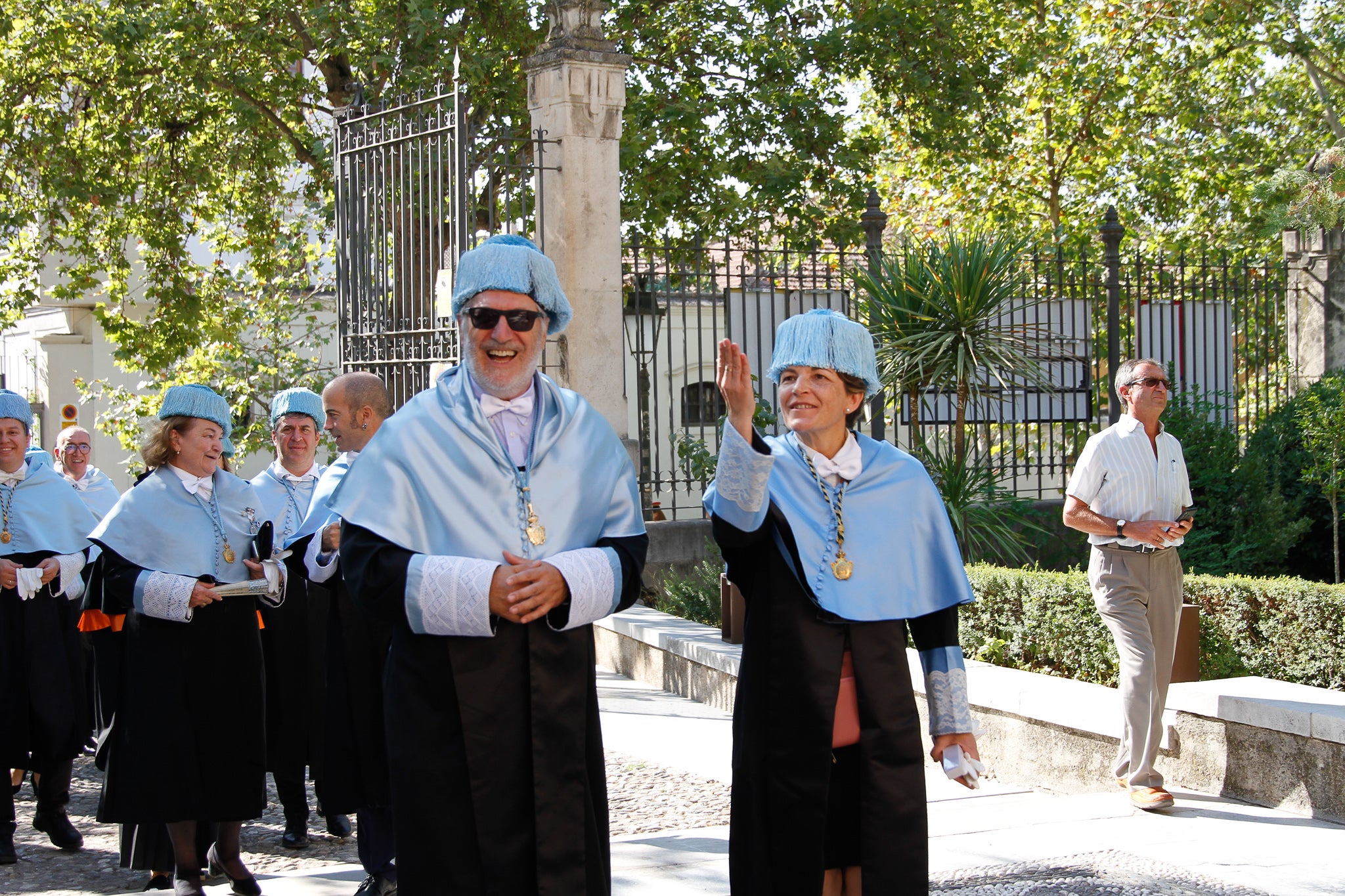 La rectora Pilar Aranda preside su última apertura de curso y recibe una emotiva ovación.