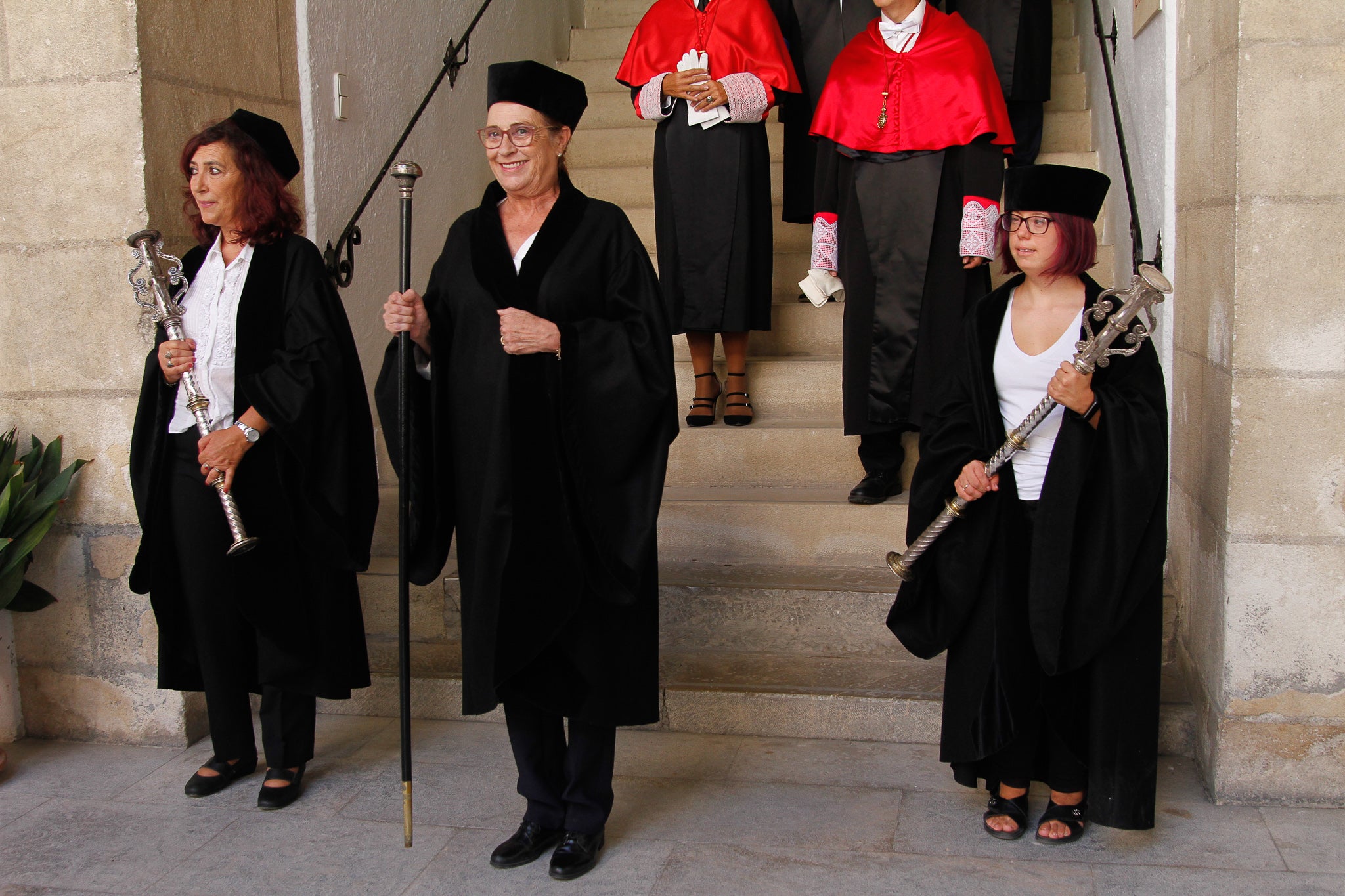 La rectora Pilar Aranda preside su última apertura de curso y recibe una emotiva ovación.