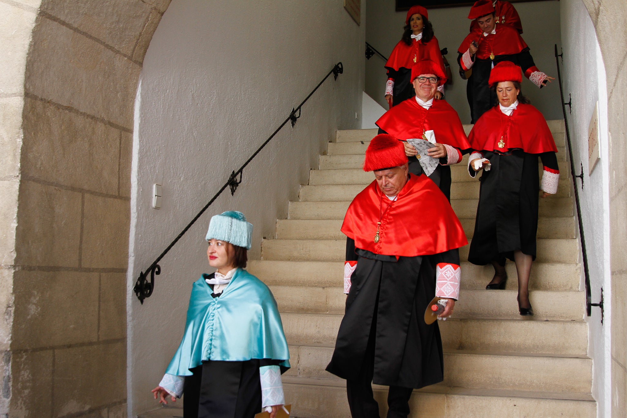 La rectora Pilar Aranda preside su última apertura de curso y recibe una emotiva ovación.