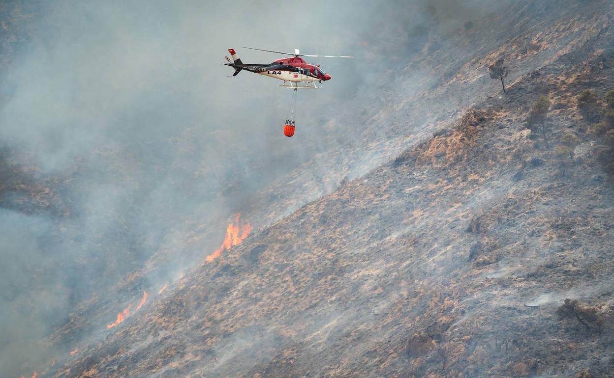 Incendio en Granada: Granada duerme oliendo el incendio y la calidad del aire empeora en toda la provincia