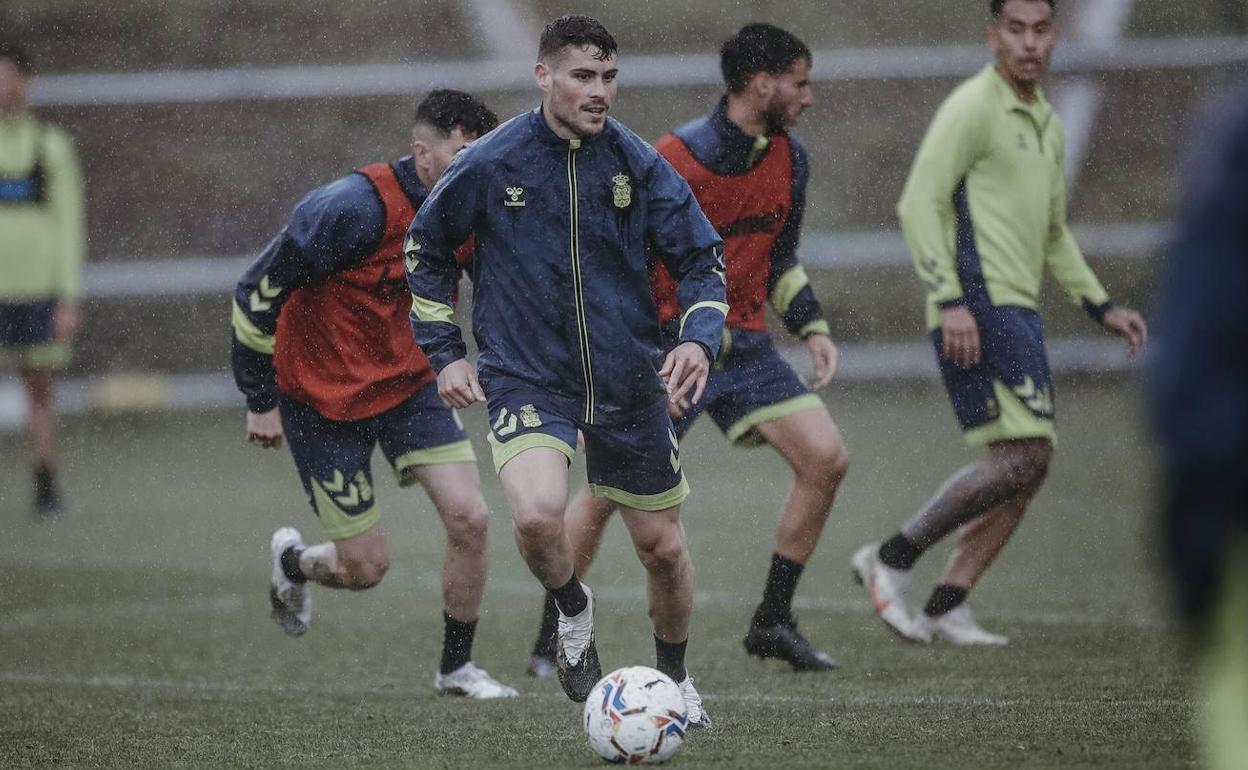 Sergio Ruiz, en un entrenamiento con Las Palmas en su etapa como jugador grancanario. 