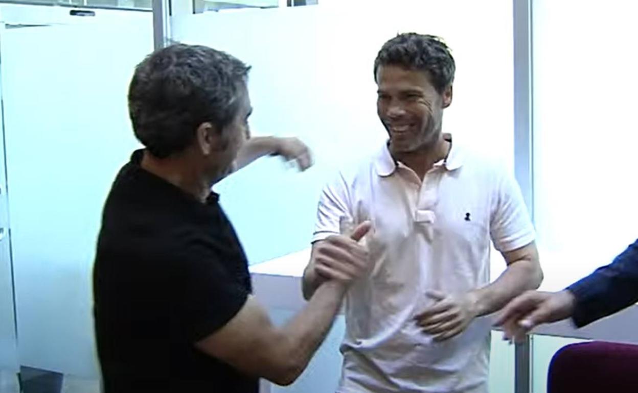 Ernesto Valverde saluda a Rubi; el viernes próximo se verán las caras en San Mamés. 