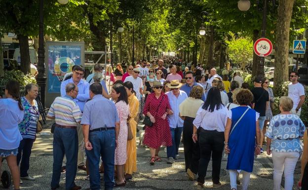 Virgen de las Angustias en Granada: Multitudinario día en la capital