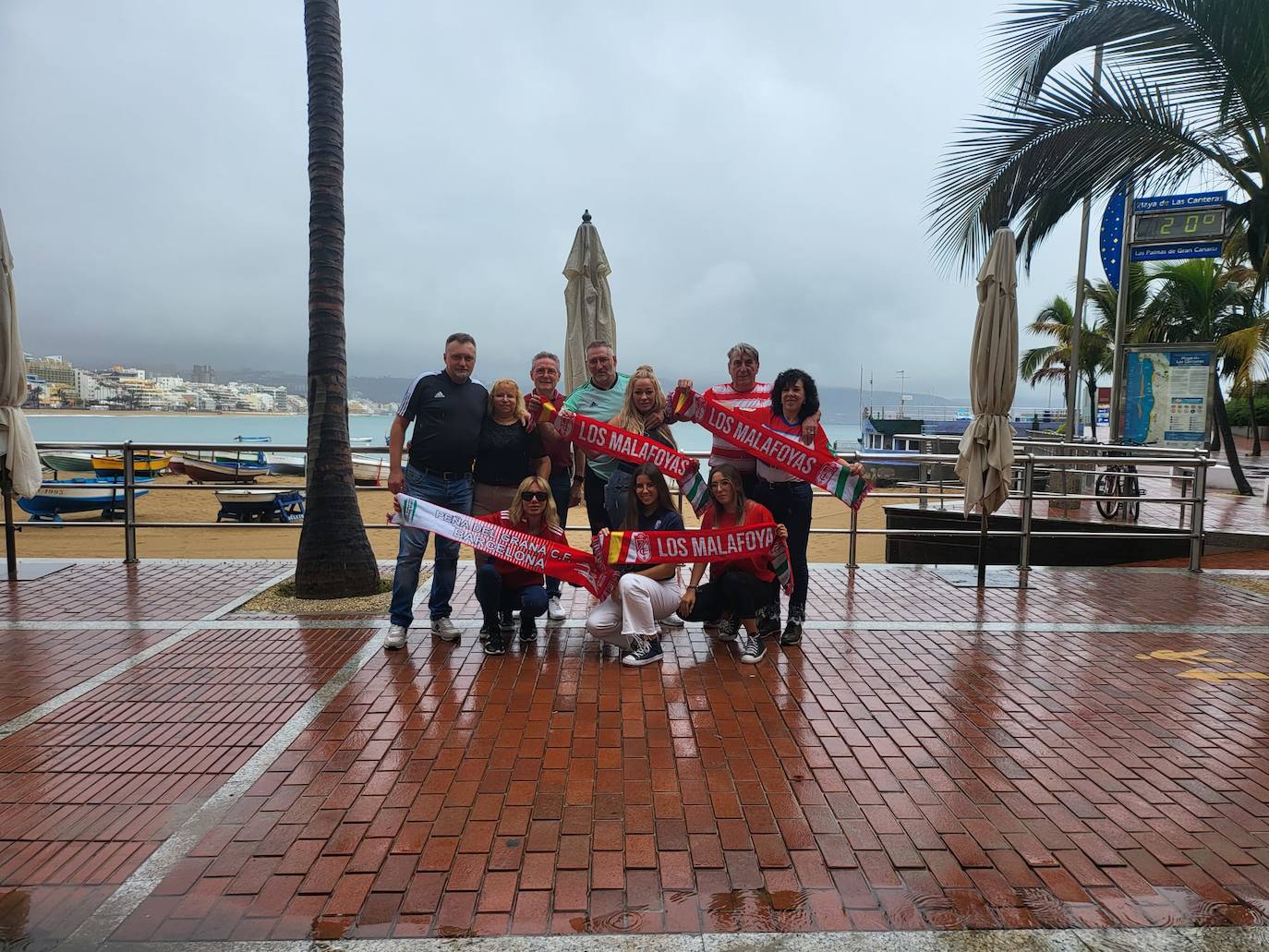 Aficionados de las peñas de Barcelona y Los Malafoyás. 