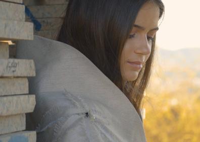 Imagen secundaria 1 - La moda inspirada en la muralla zirí de Granada