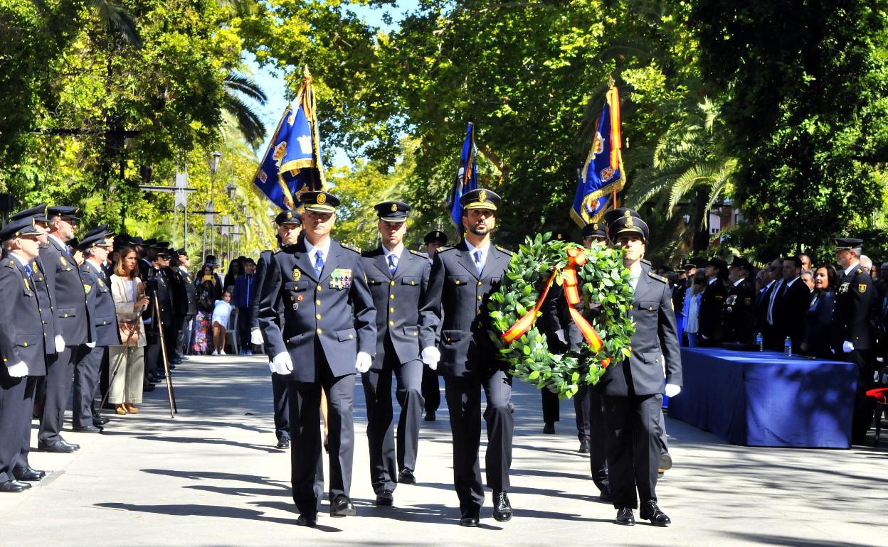 Ceremonia de homenaje a los policías caídos en actos de servicio. 