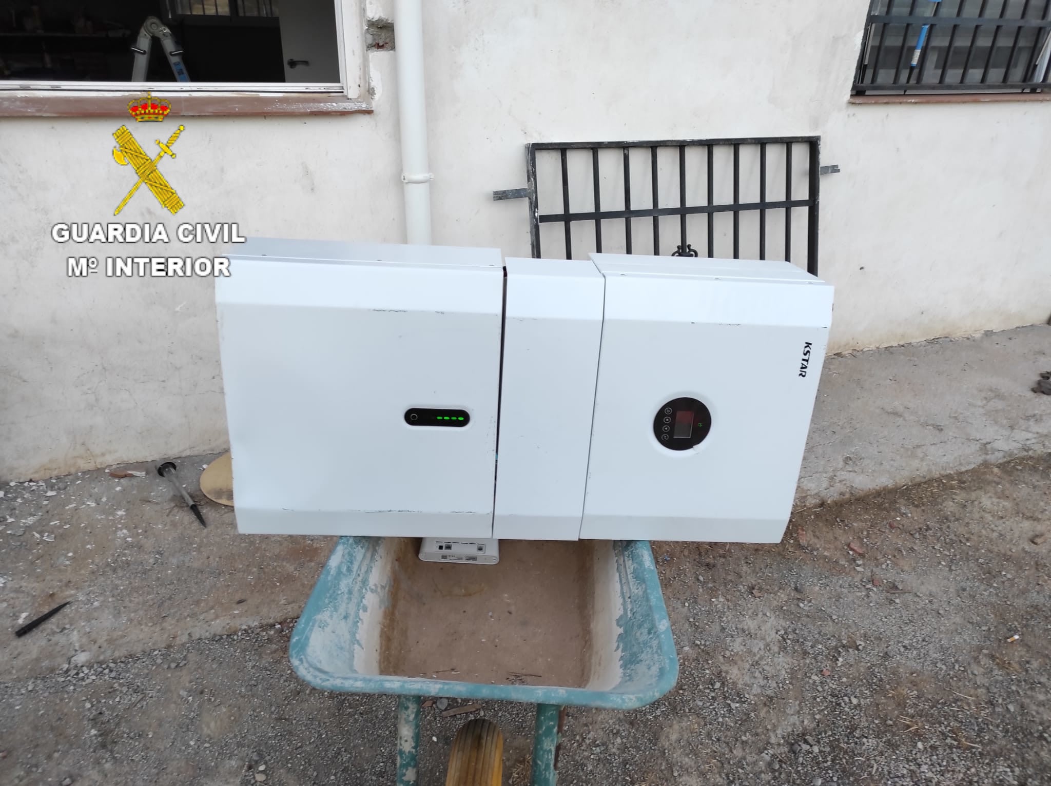 Caldera que habían robado en el cortijo.