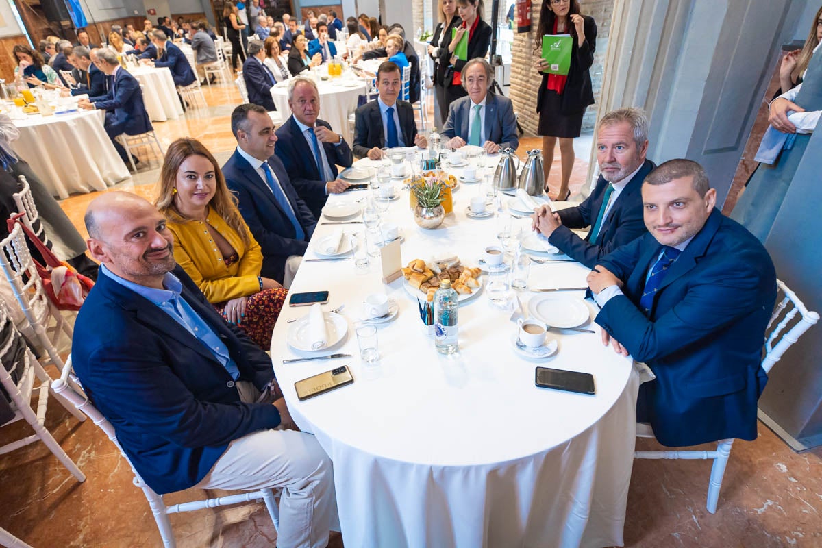 Desayun informativo con la consejera de Salud, Catalina García, en el Hotel Santa Paula