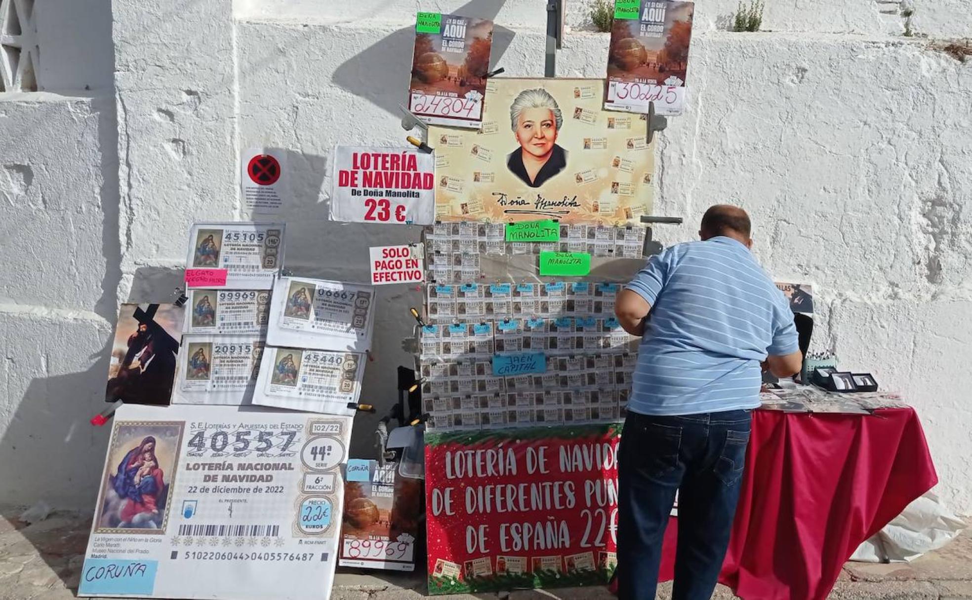 La lotería se encuentra de forma omnipresente en la romería de Moclín.