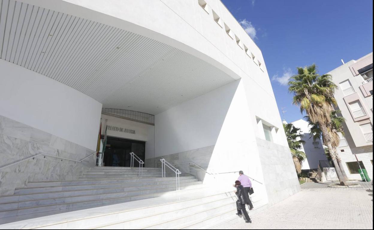 Edificio de los juzgados de Motril, donde se ha instruido esta causa penal. 