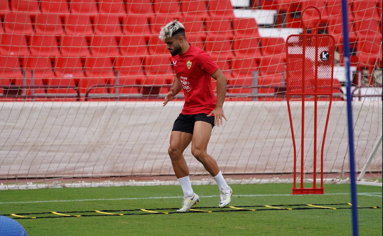 UD Almería | La UD Almería se divide en dos bloques hasta el Mundial de Catar