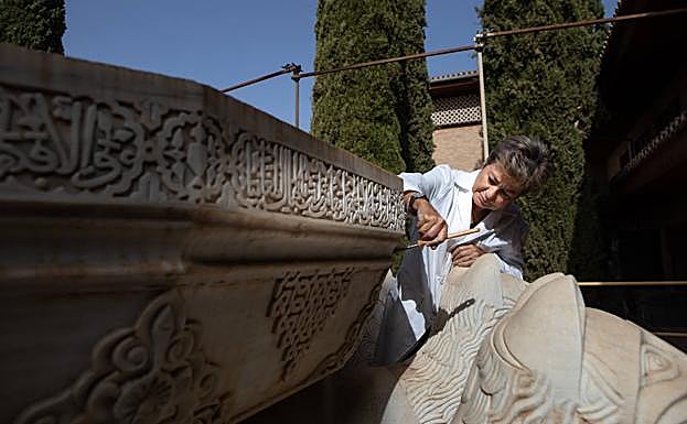 La otra Fuente de los Leones fue concebida en los años setenta para sustituir a la original, que presentaba deterioros. 