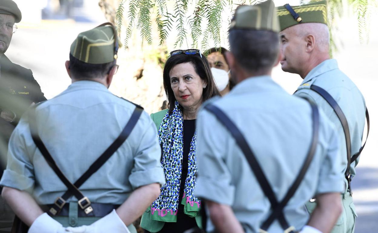 Margarita Robles en Viator.