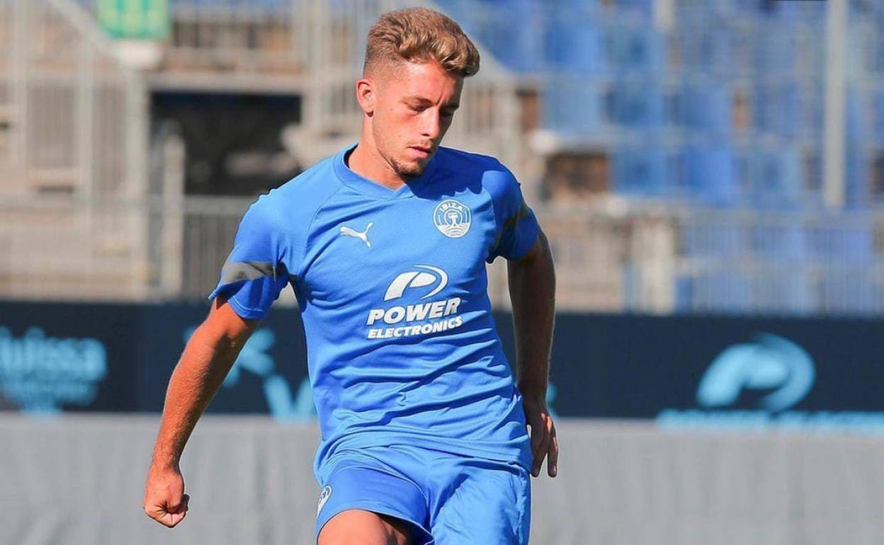 Isma Ruiz, en un entrenamiento con el Ibiza. 