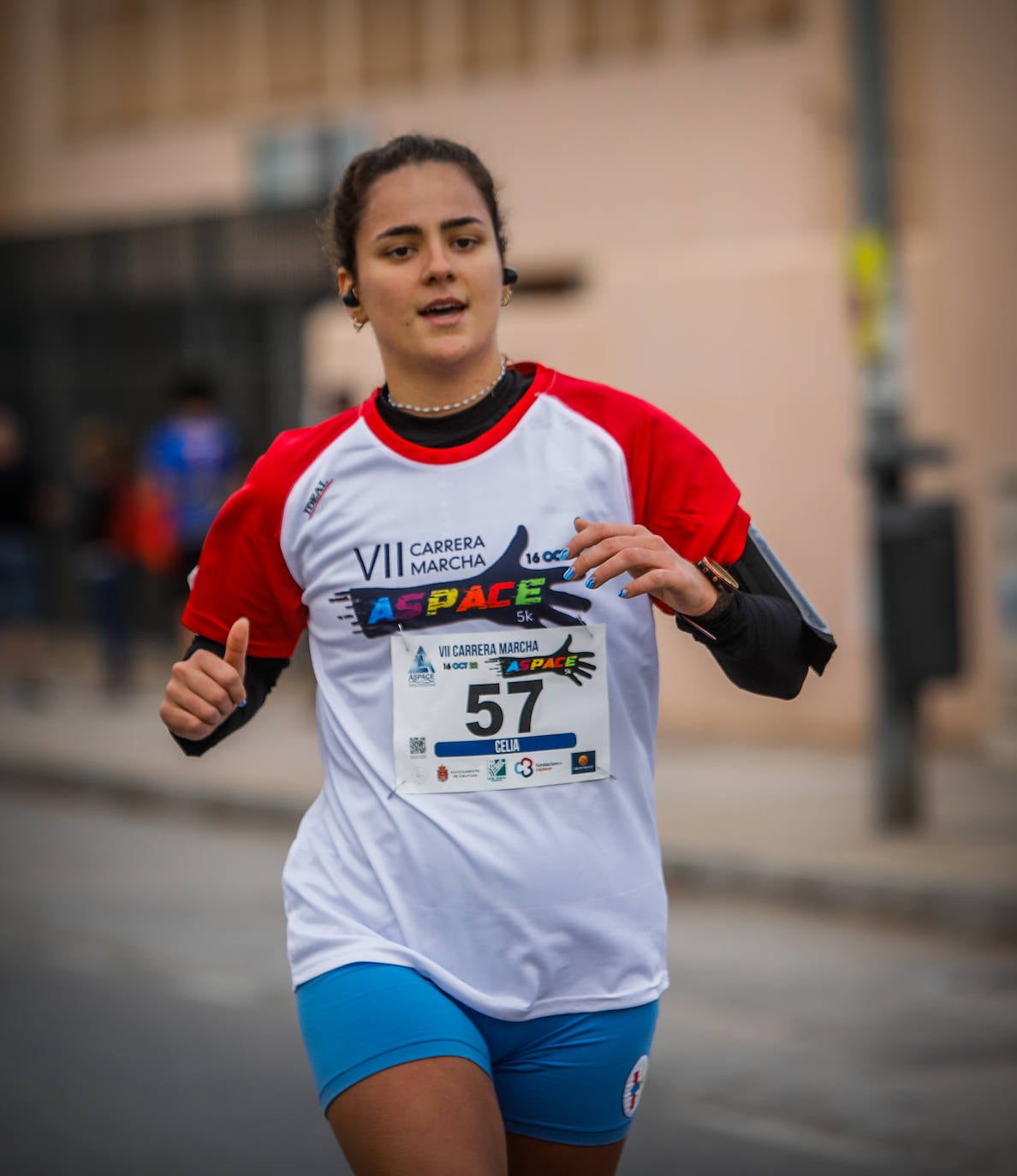 El lema de la carrera es 'Ahora te toca a ti'.