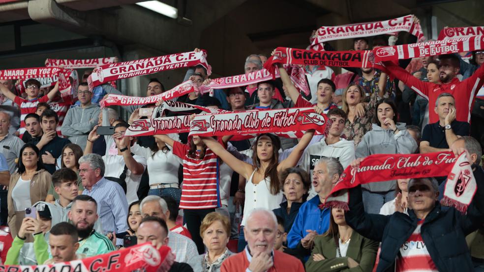 Encuéntrate en la grada del Nuevo Los Cármenes en el Granada-Zaragoza