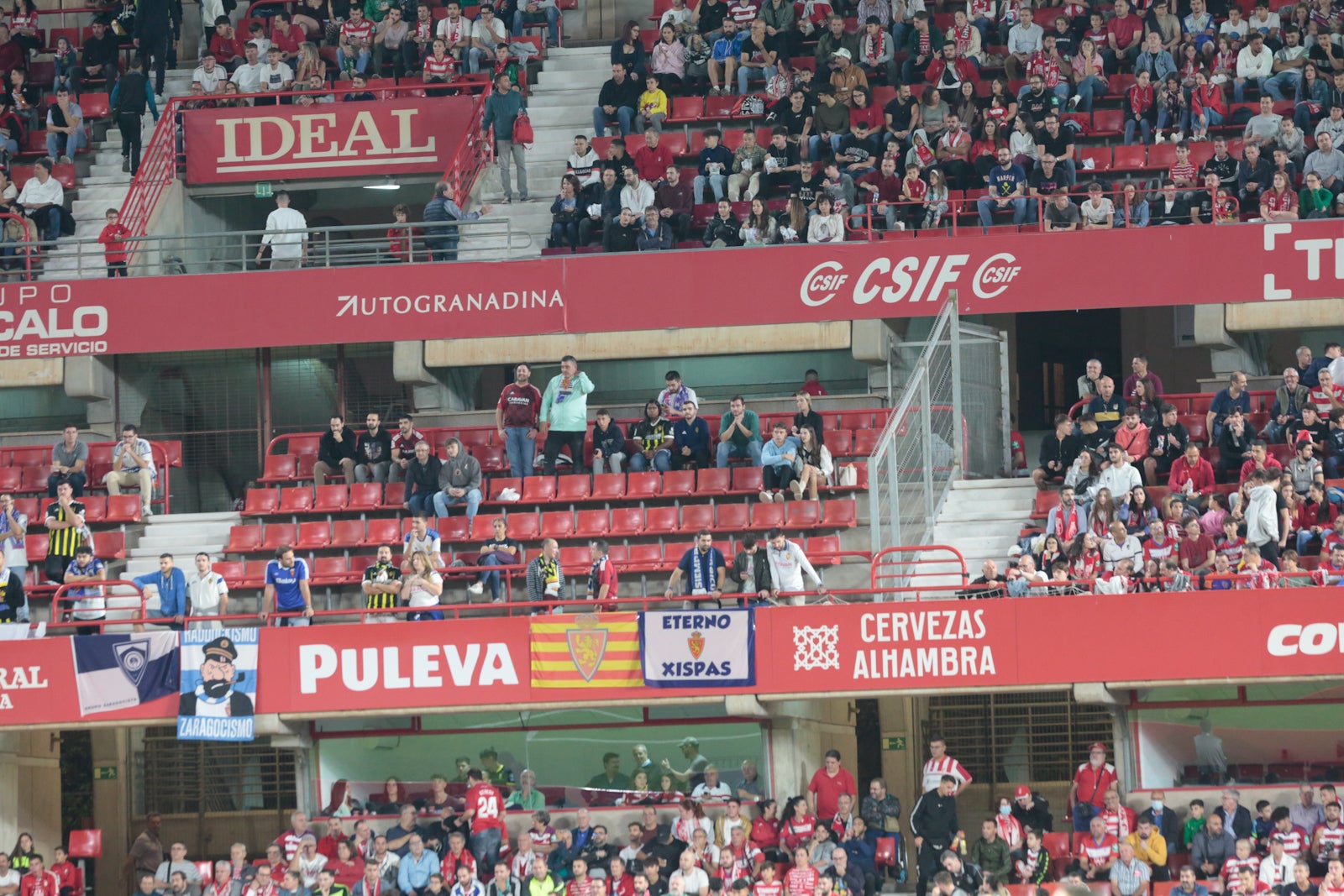 Fotos: Encuéntrate en la grada del Nuevo Los Cármenes en el Granada-Zaragoza