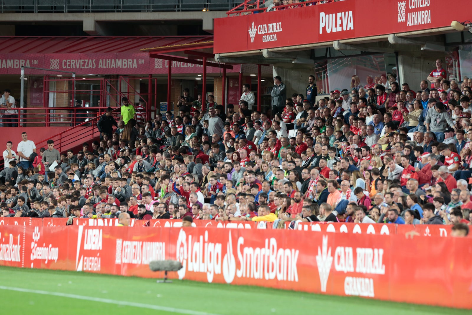 Fotos: Encuéntrate en la grada del Nuevo Los Cármenes en el Granada-Zaragoza