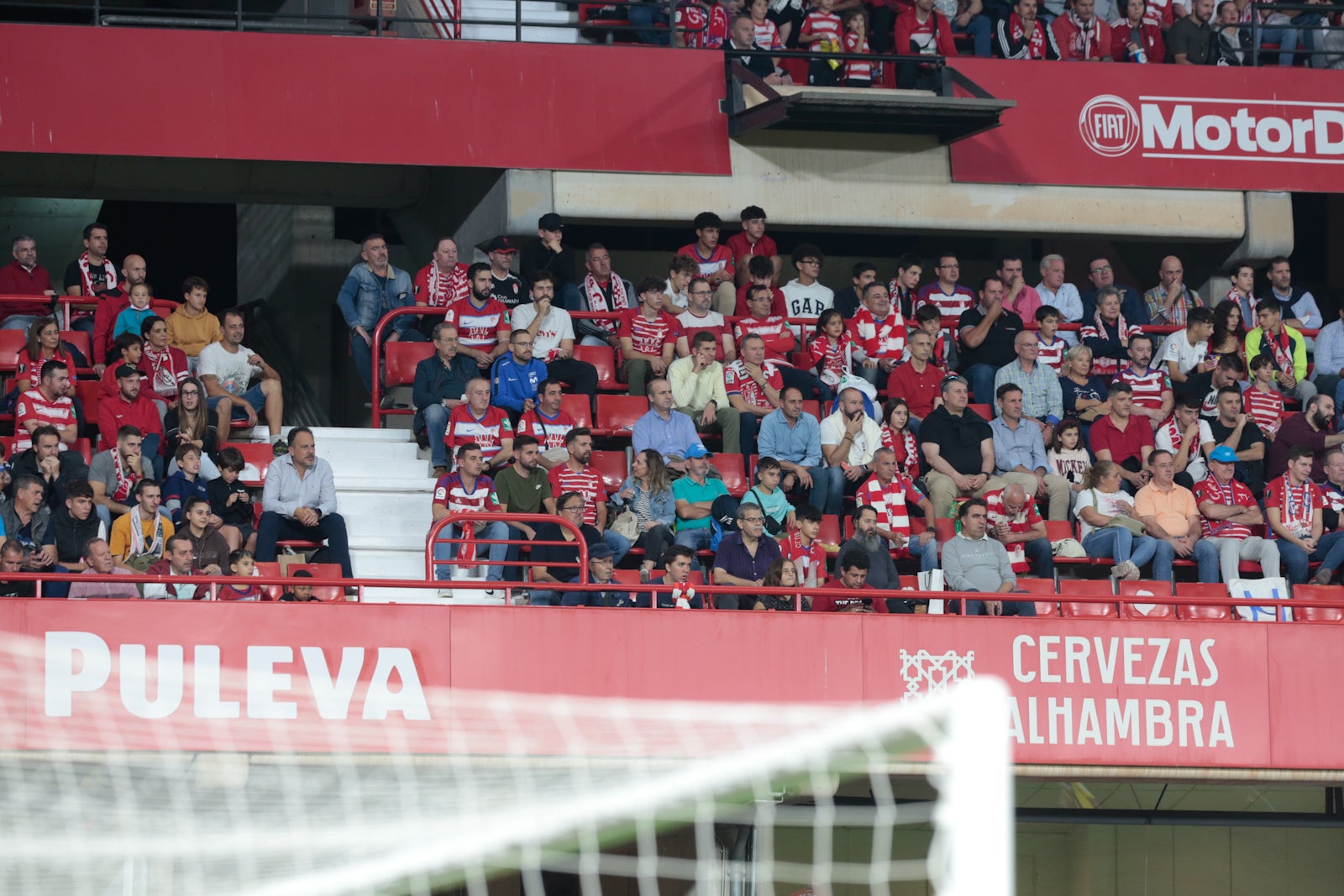 Fotos: Encuéntrate en la grada del Nuevo Los Cármenes en el Granada-Zaragoza