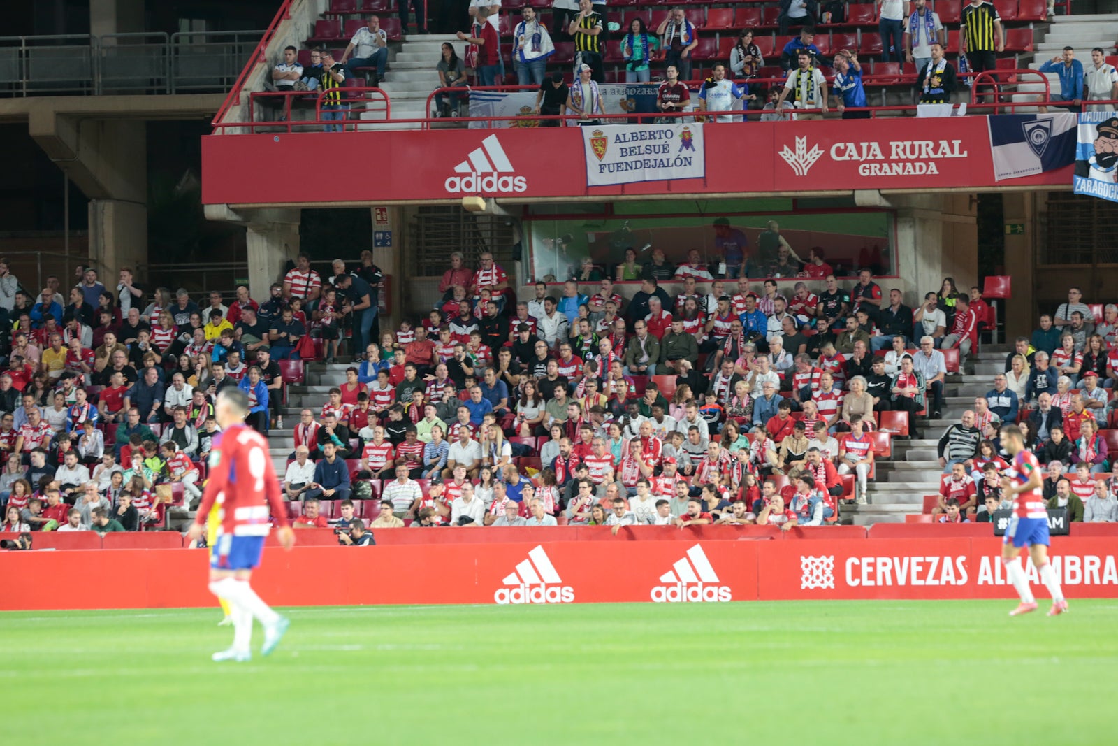 Fotos: Encuéntrate en la grada del Nuevo Los Cármenes en el Granada-Zaragoza