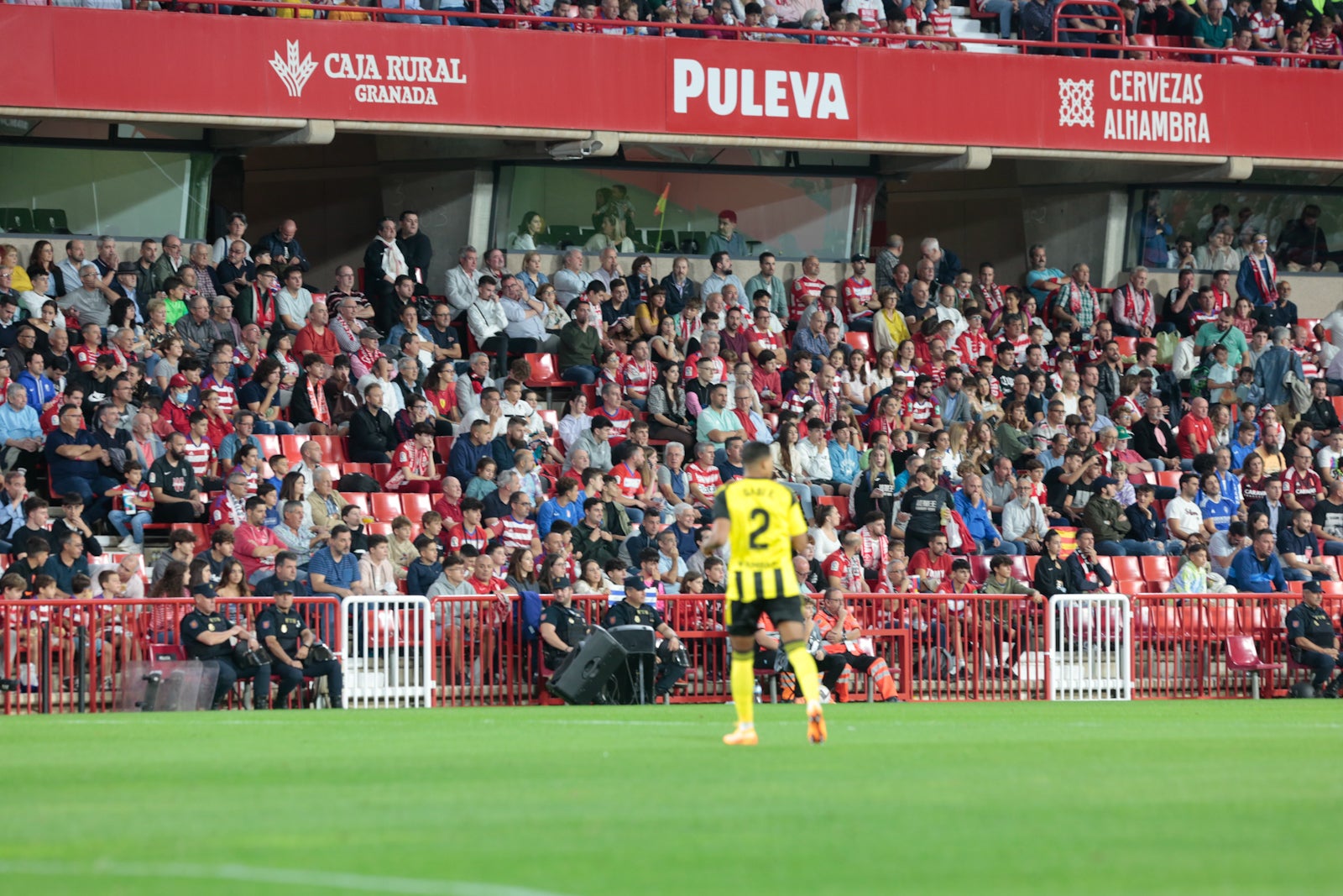 Fotos: Encuéntrate en la grada del Nuevo Los Cármenes en el Granada-Zaragoza
