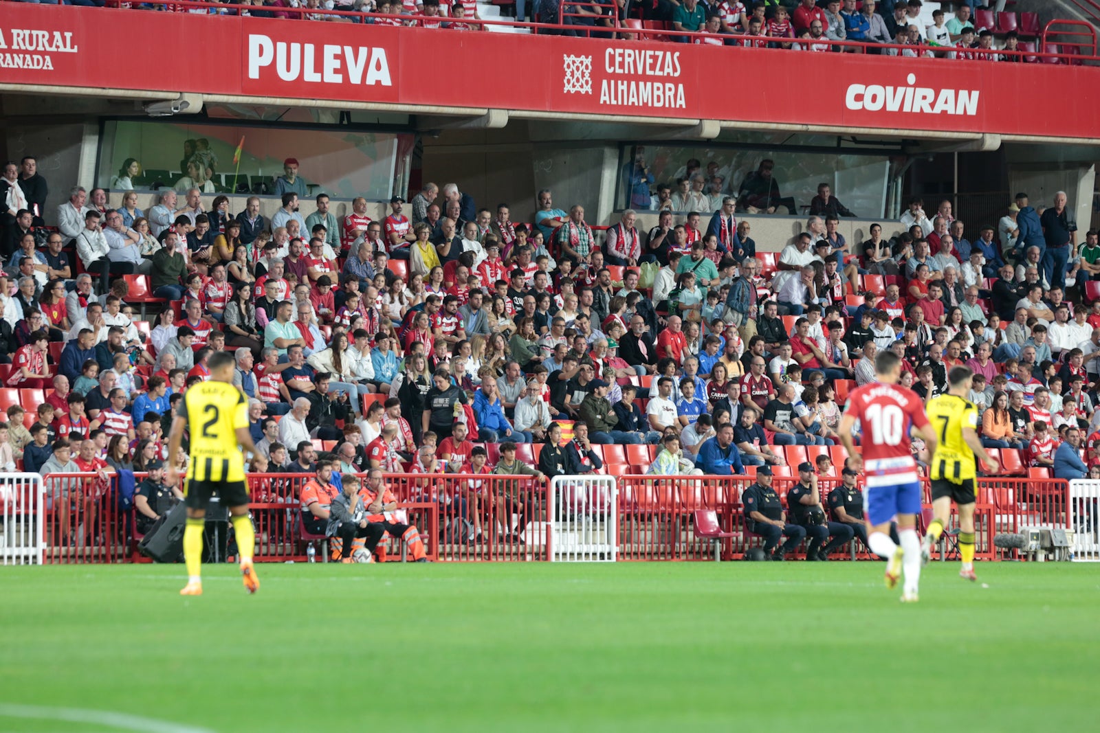 Fotos: Encuéntrate en la grada del Nuevo Los Cármenes en el Granada-Zaragoza